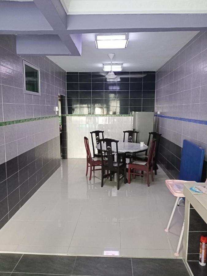 Holiday Home Bagan Lalang 5 Aircon Кампонг-Баган-Лаланг Экстерьер фото